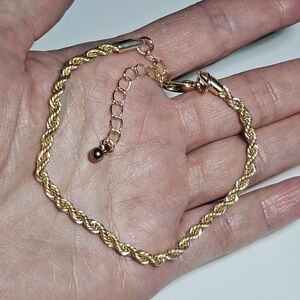 Gold Tone Twisted Rope Chain Bracelet 7.5-9"